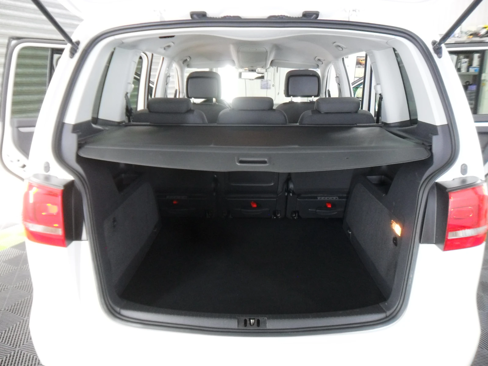 VW Touran 1, 6-TDI-NAVI-��� | Mobile.bg � ����������� 10