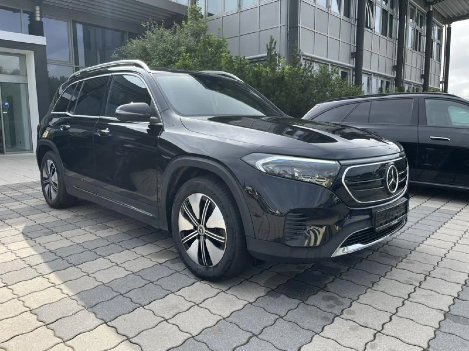 Mercedes-Benz EQB 300 4Matic Progresive Ambient Leather LED Navi | Mobile.bg � ����������� 1
