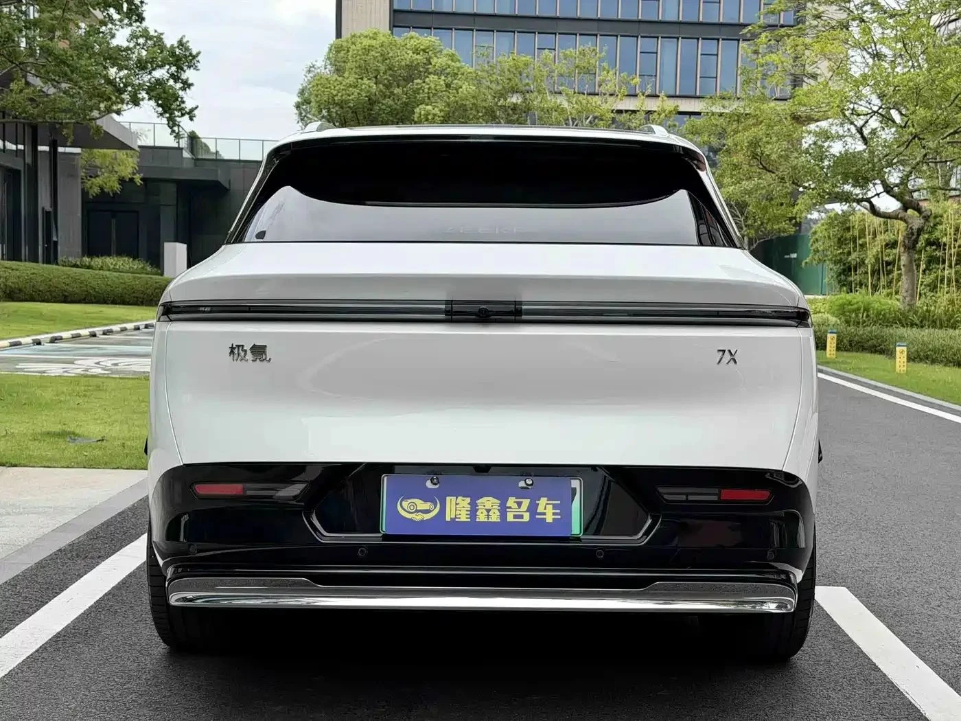 Zeekr 7X, снимка 5 - Автомобили и джипове - 56686012
