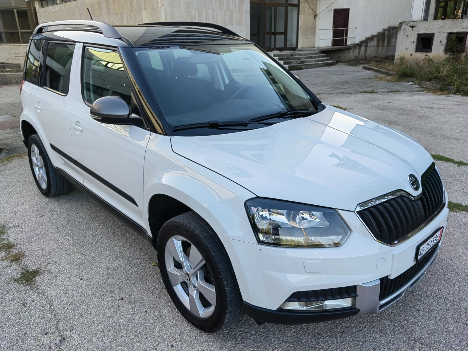 Skoda Yeti 1.8TSI / DSG / 4x4 - изображение 2