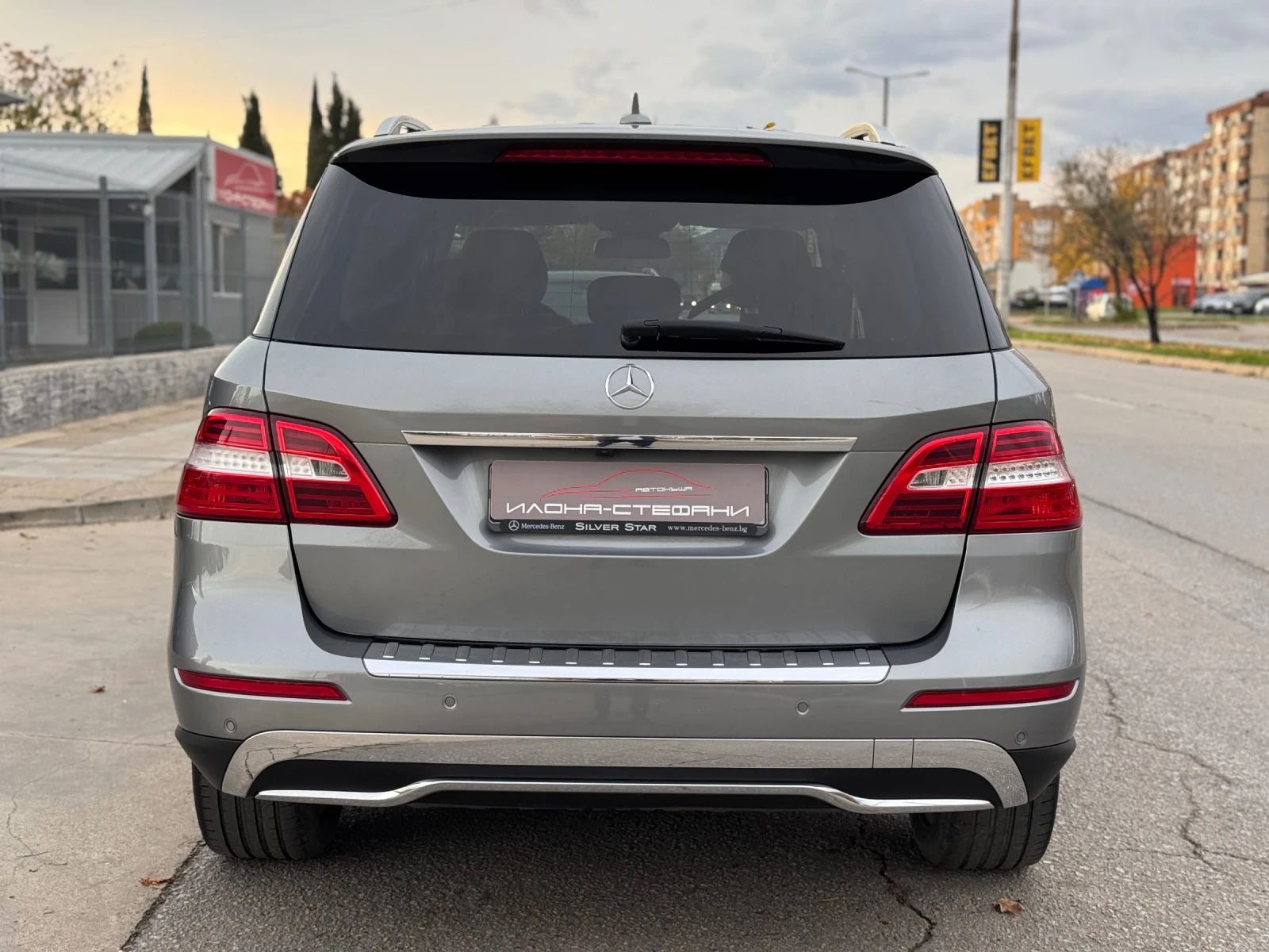 Mercedes-Benz ML 500 4MATIC Sport* Обслужен* ПЕРФЕКТЕН - изображение 4