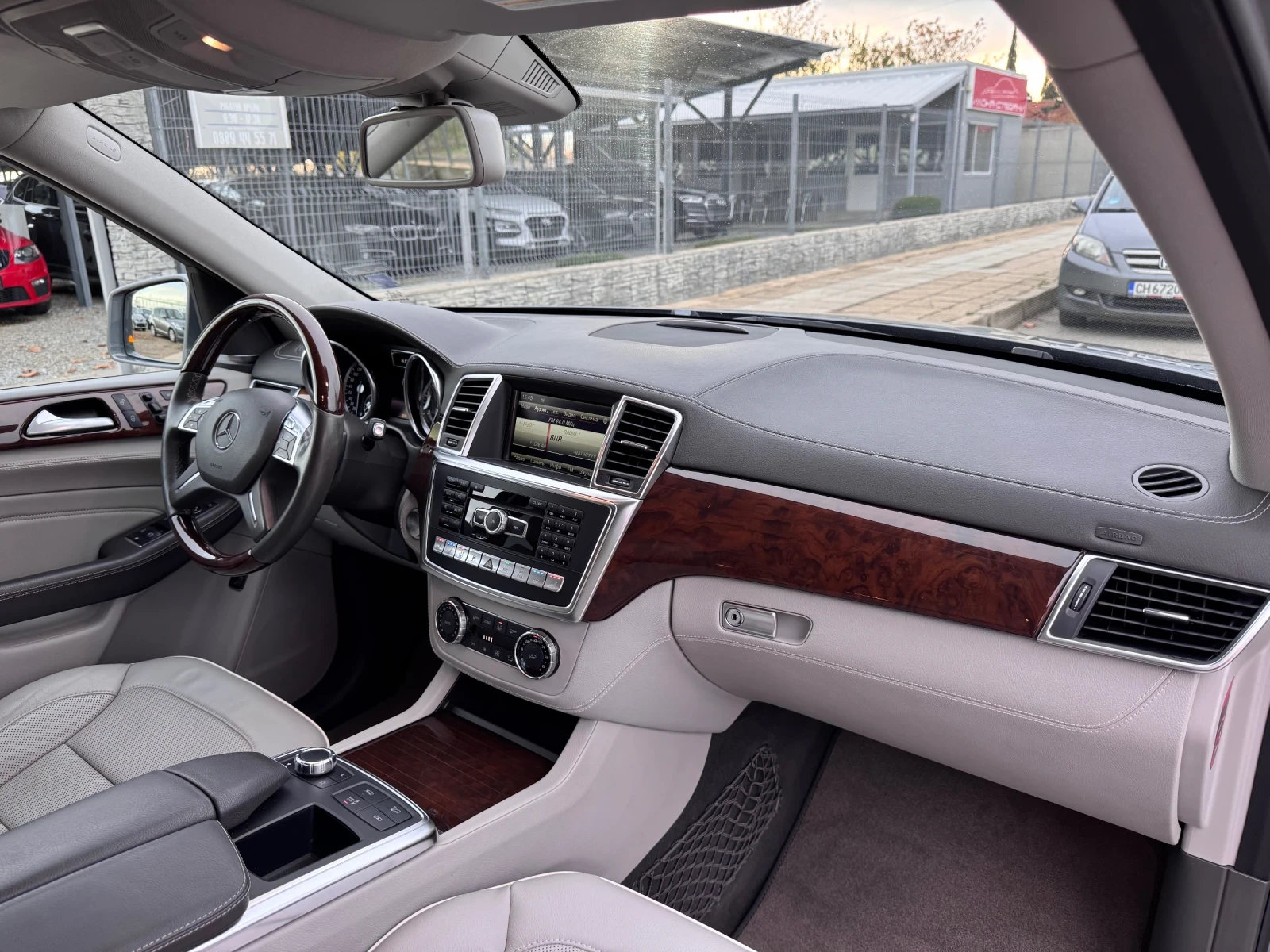 Mercedes-Benz ML 500 4MATIC Sport* Обслужен* ПЕРФЕКТЕН - изображение 10