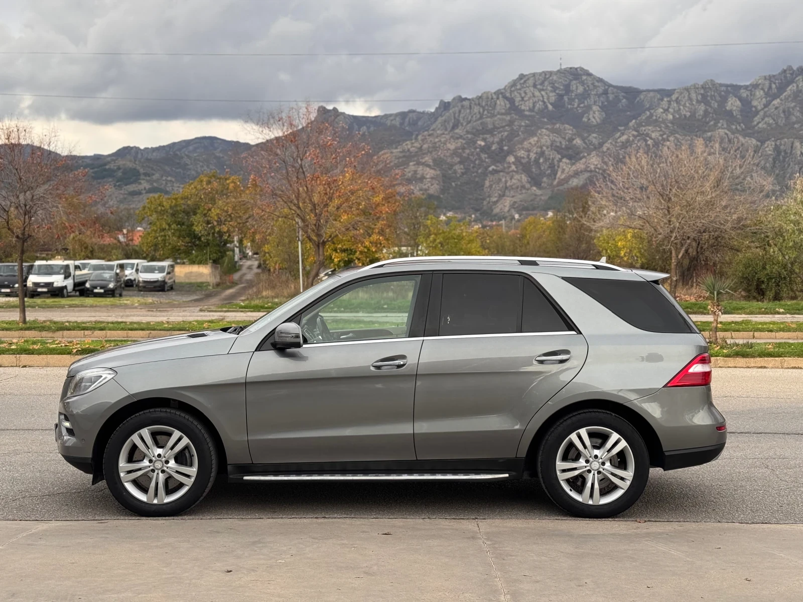 Mercedes-Benz ML 500 4MATIC Sport* Обслужен* ПЕРФЕКТЕН - изображение 2
