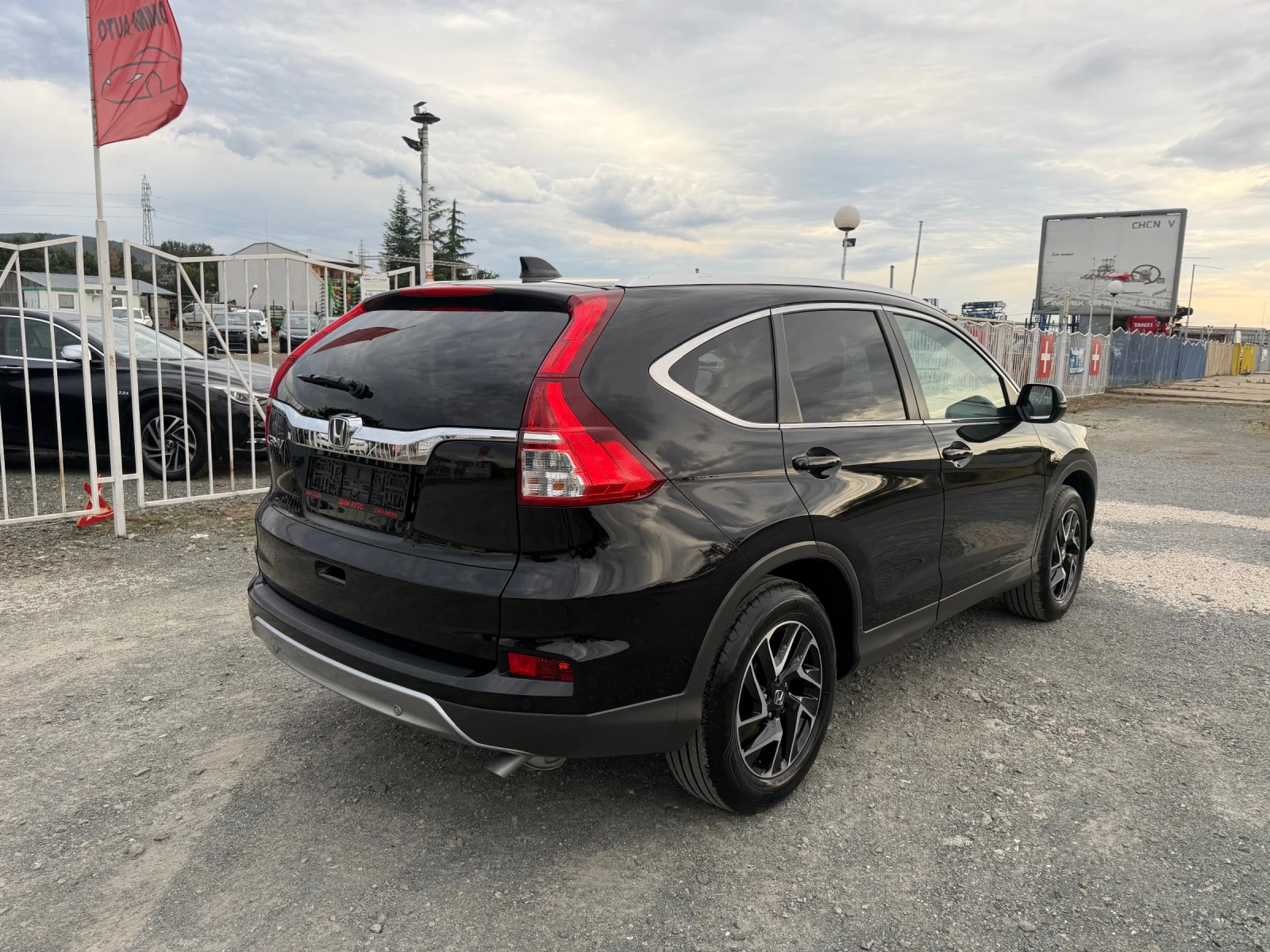 Honda Cr-v 2.0i-VTEC / 4Х4 / FACELIFT / ЕВРО6 / ЗАДНА КАМЕРА, снимка 5 - Автомобили и джипове - 55212928