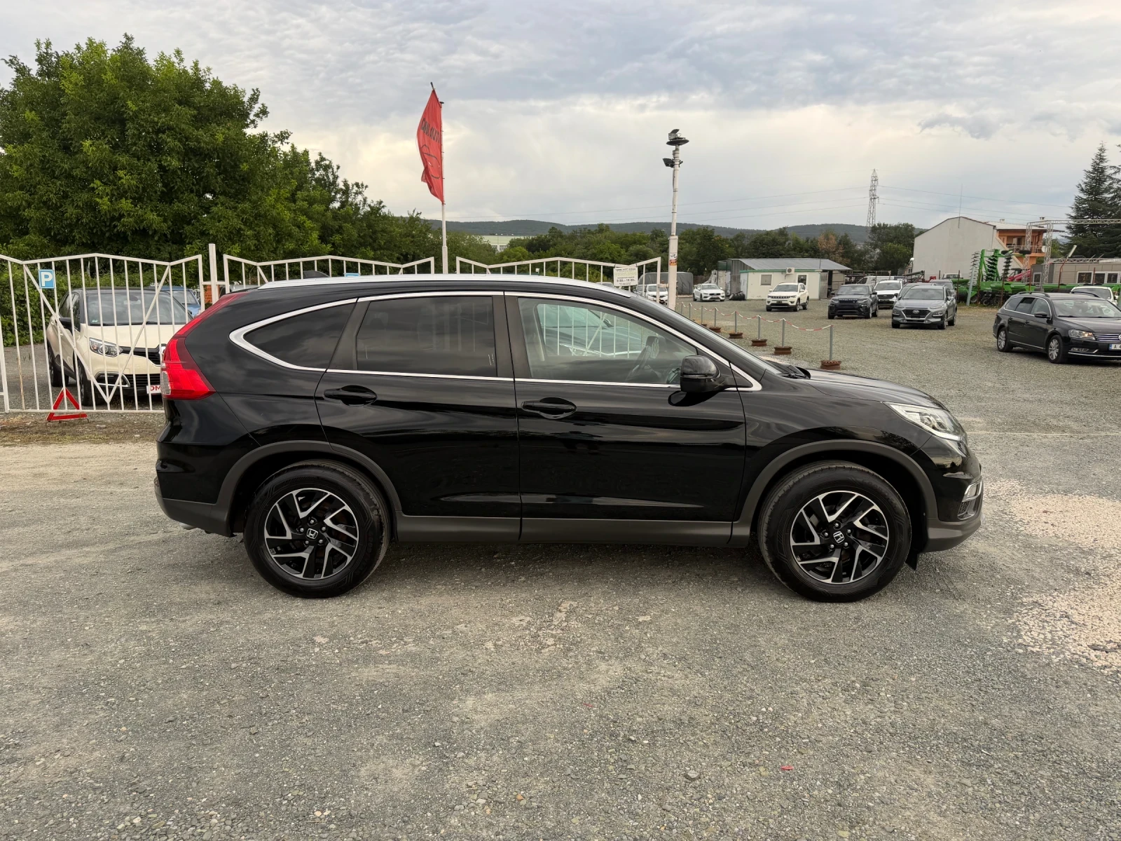 Honda Cr-v 2.0i-VTEC / 4Х4 / FACELIFT / ЕВРО6 / ЗАДНА КАМЕРА, снимка 4 - Автомобили и джипове - 55212928