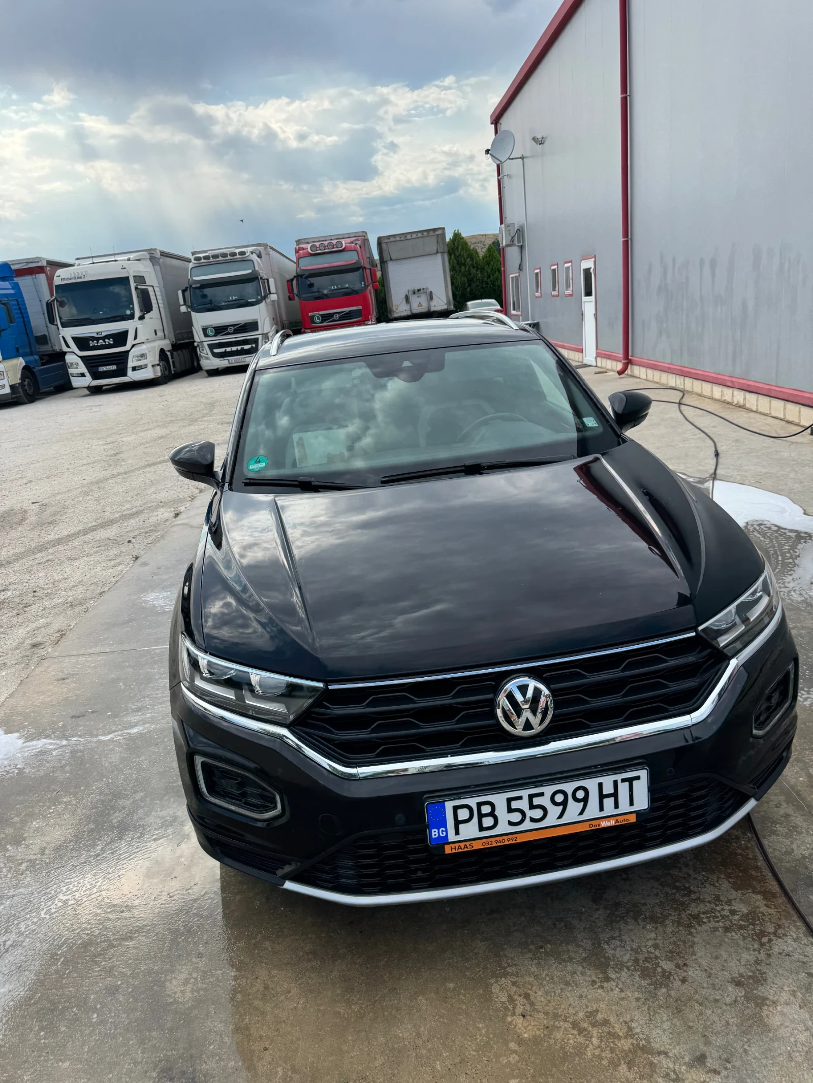 VW T-Roc, снимка 2 - Автомобили и джипове - 55255225