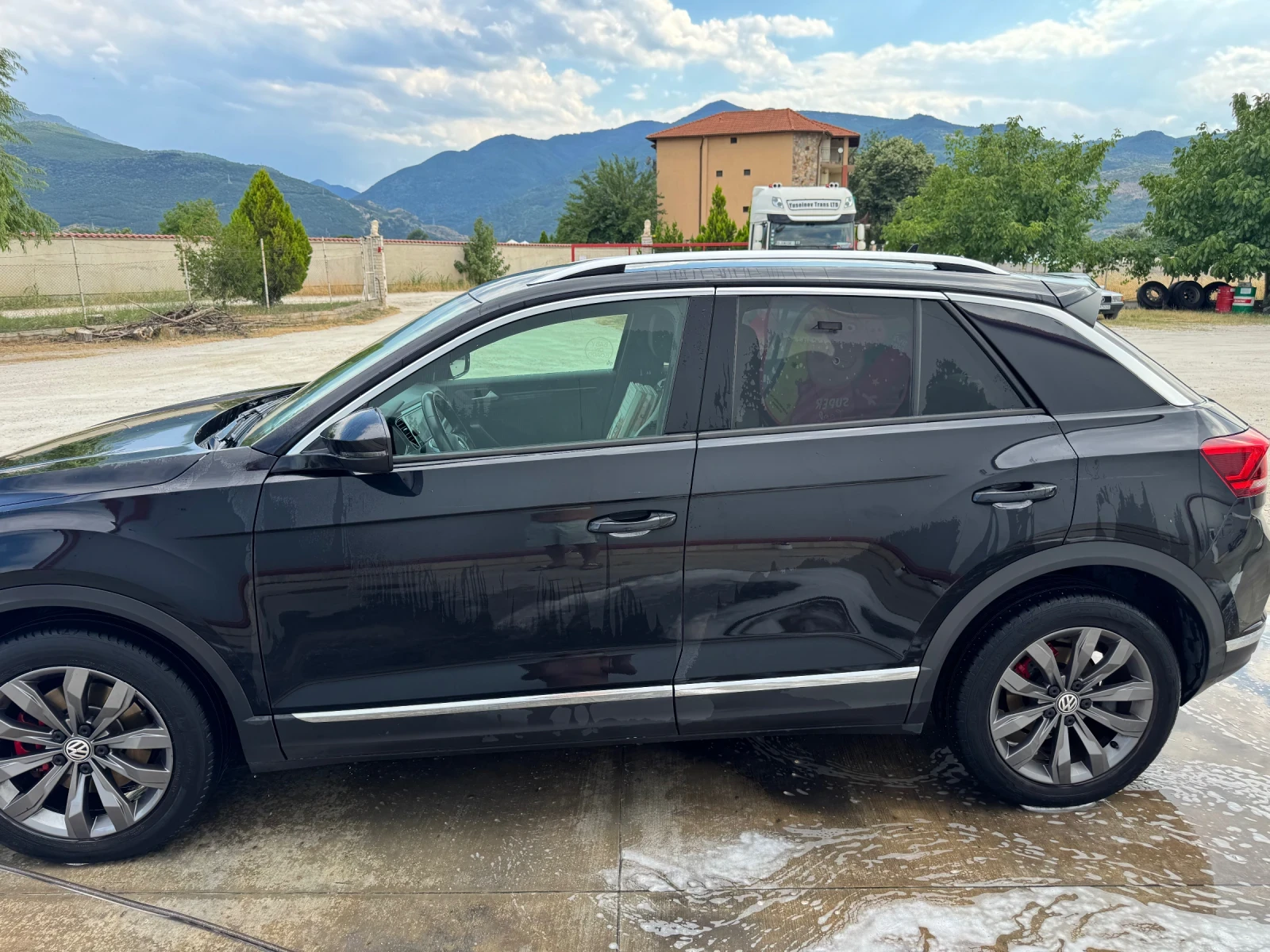 VW T-Roc, снимка 3 - Автомобили и джипове - 55255225