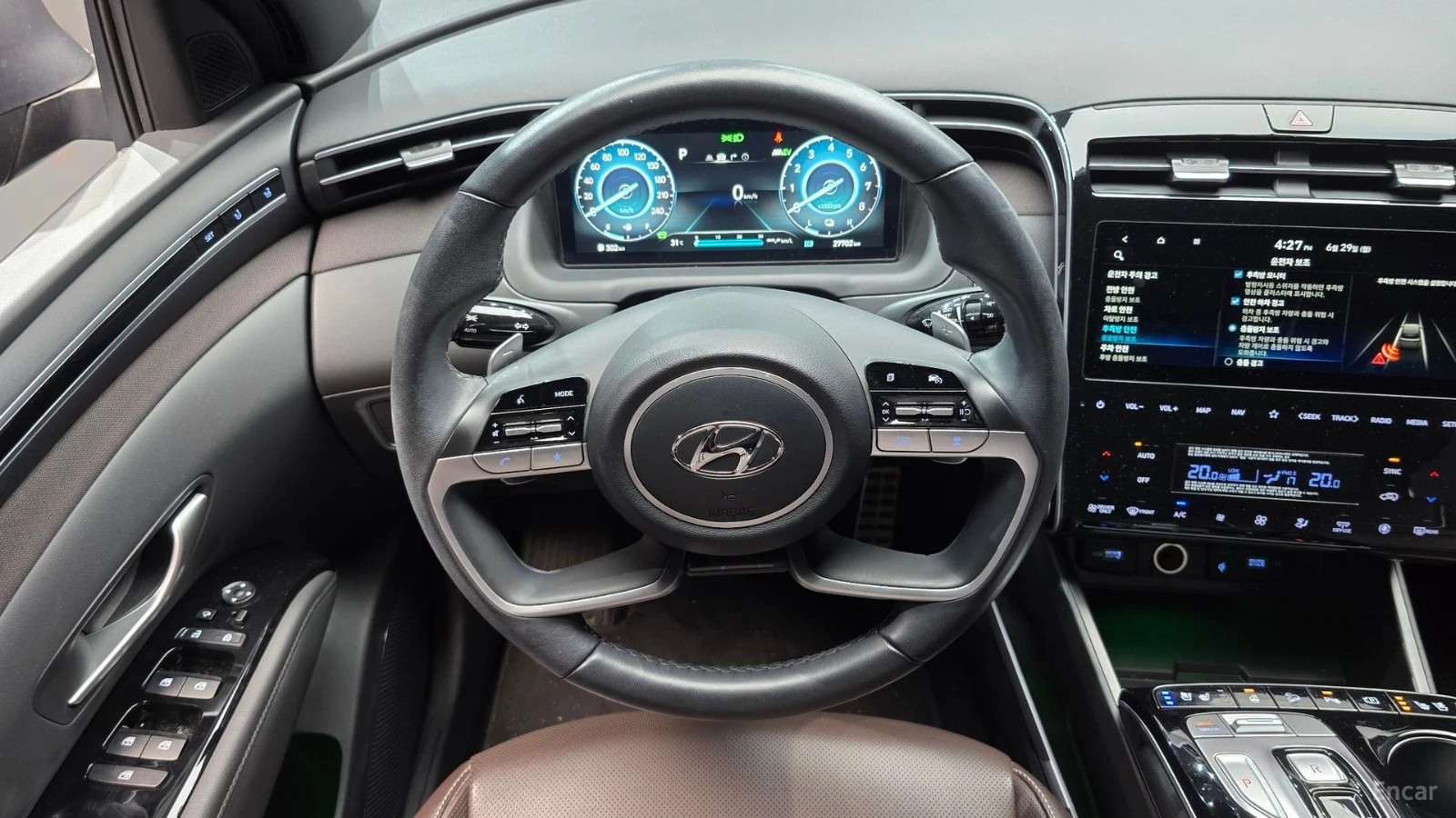 Hyundai Tucson HYBRID* 4x4* 360* LANE* ОБДУХ* DISTRO, снимка 10 - Автомобили и джипове - 55492891