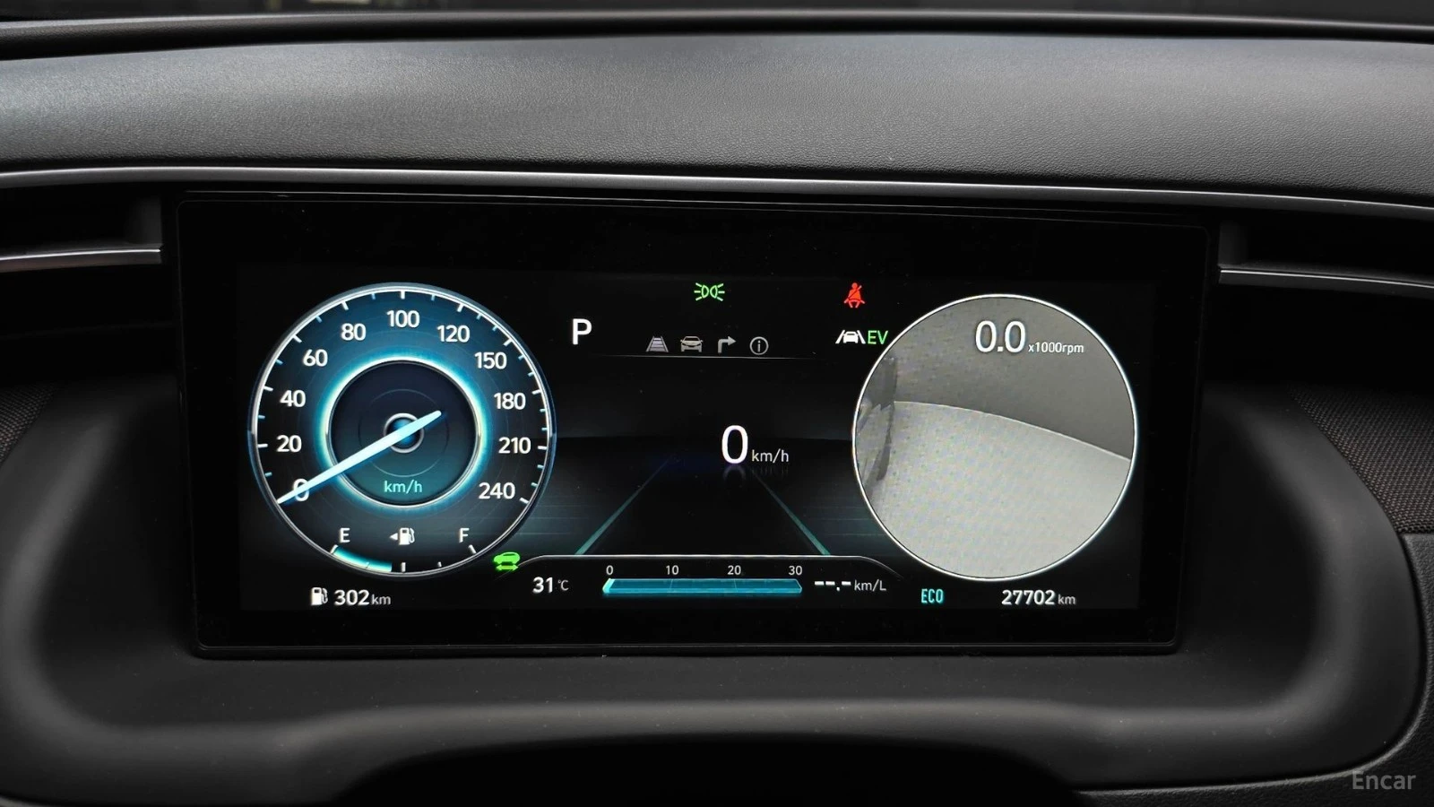Hyundai Tucson HYBRID* 4x4* 360* LANE* ОБДУХ* DISTRO, снимка 4 - Автомобили и джипове - 55492891