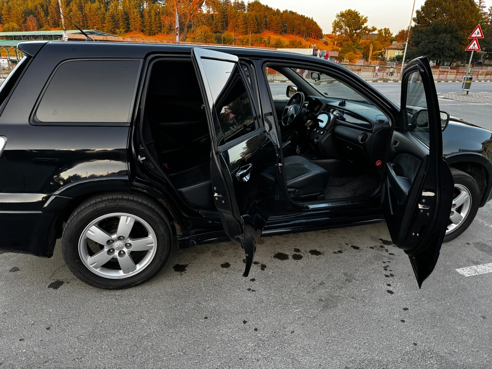 Mitsubishi Outlander, снимка 5 - Автомобили и джипове - 55610576