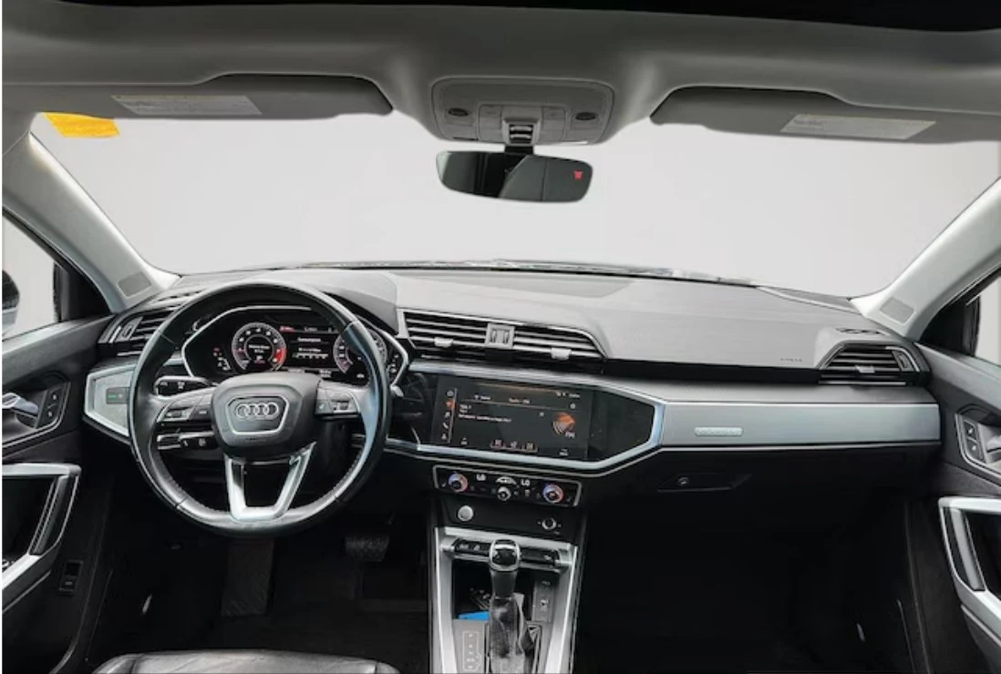 Audi Q3 2.0T Technik quattro* PANORAMA* 360 CAM* ПОДГРЕВ* , снимка 7 - Автомобили и джипове - 55618827