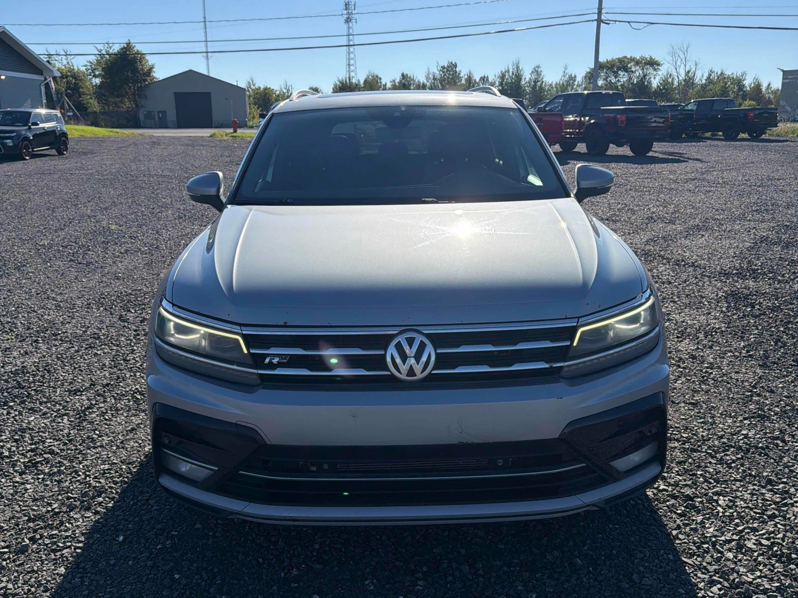 VW Tiguan * Highline R-LINE* CARFAX * , снимка 6 - Автомобили и джипове - 55899921