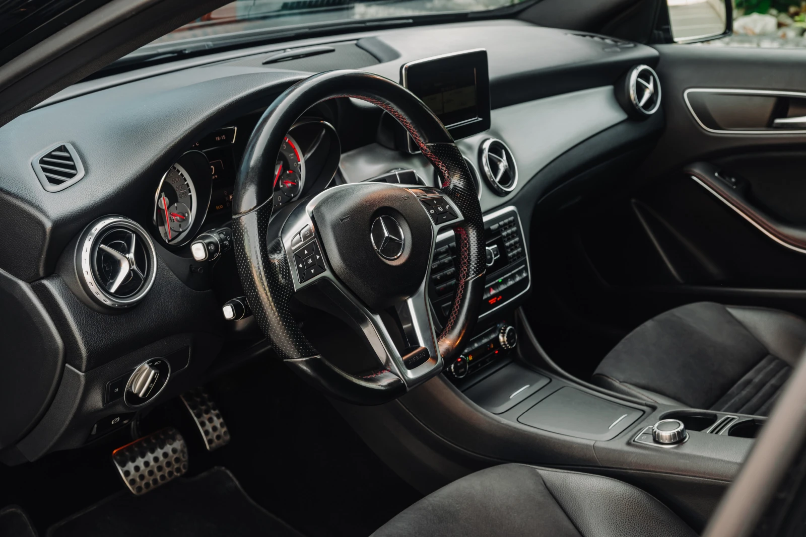 Mercedes-Benz GLA 220 2.2CDI* AMG* 4matic* NAVI* LED* KAMERA | Mobile.bg � ����������� 7