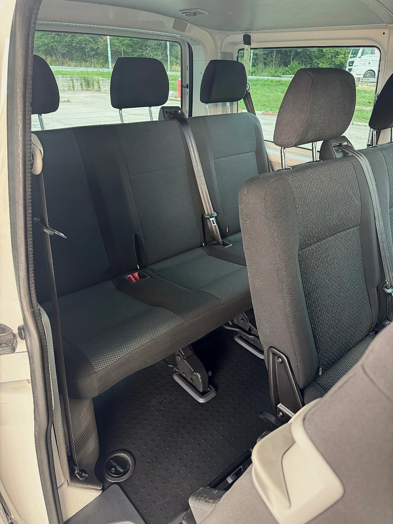 VW Multivan T6 2.0 TDI ! CARAVELLE ! 8+ 1, 2х Клима, Нови гуми, снимка 14 - Бусове и автобуси - 55287187