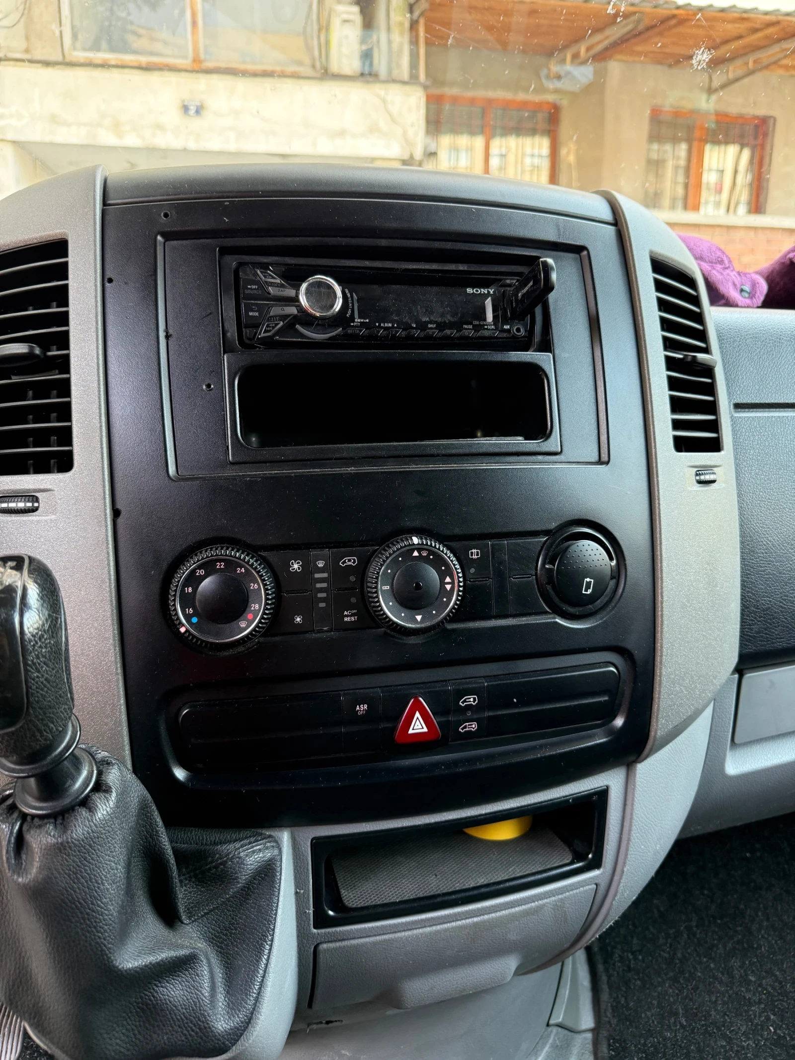 VW Crafter 2.5, снимка 8 - Бусове и автобуси - 55944412