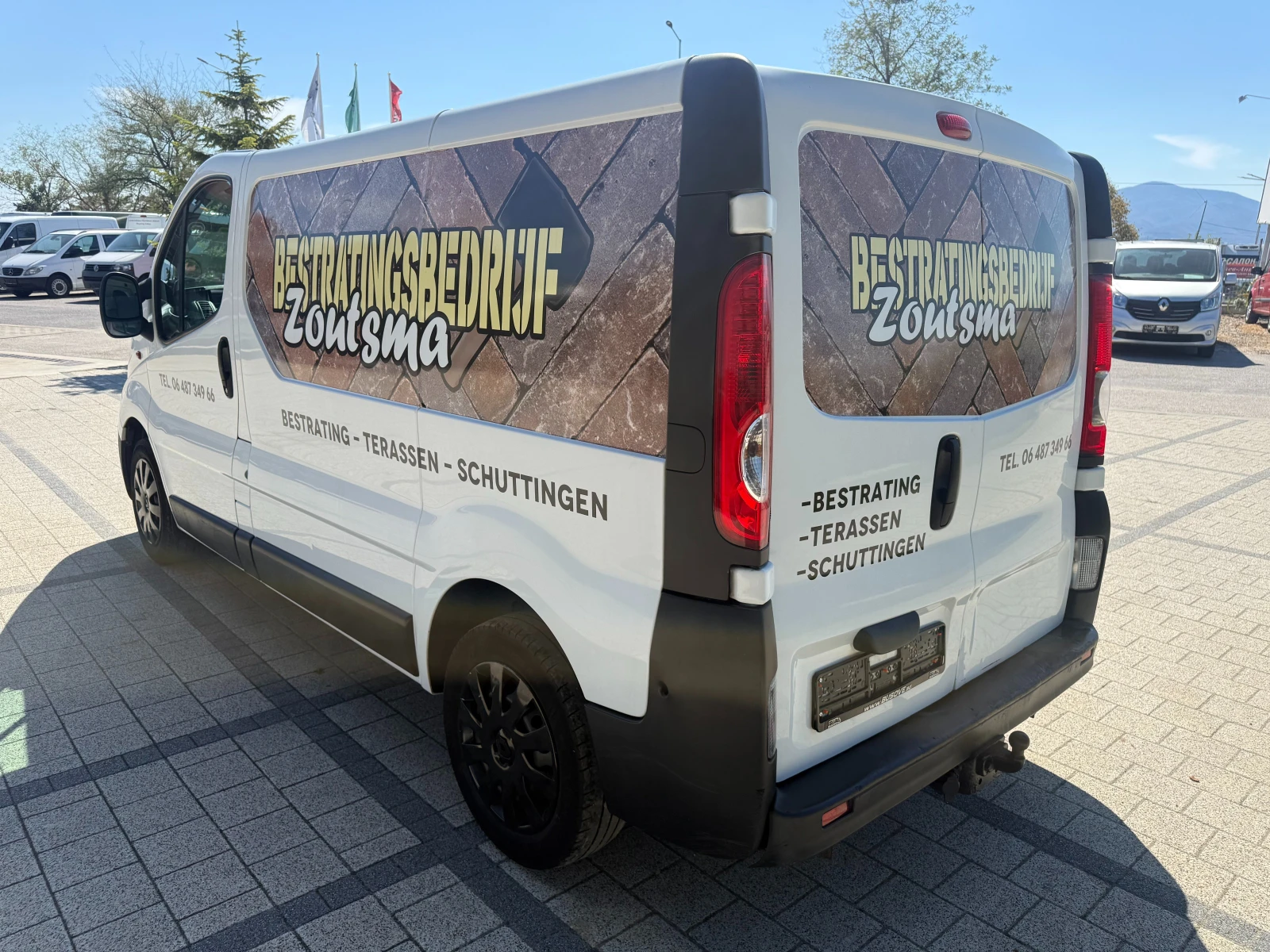 Opel Vivaro 2.0CDTI Клима L1H1 , снимка 6 - Бусове и автобуси - 56138614
