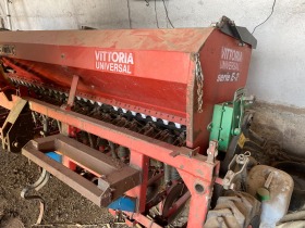 Сеялка Друга марка Италианска сеялка Universal Vittoria 4м., снимка 2 - Селскостопанска техника - 42008037