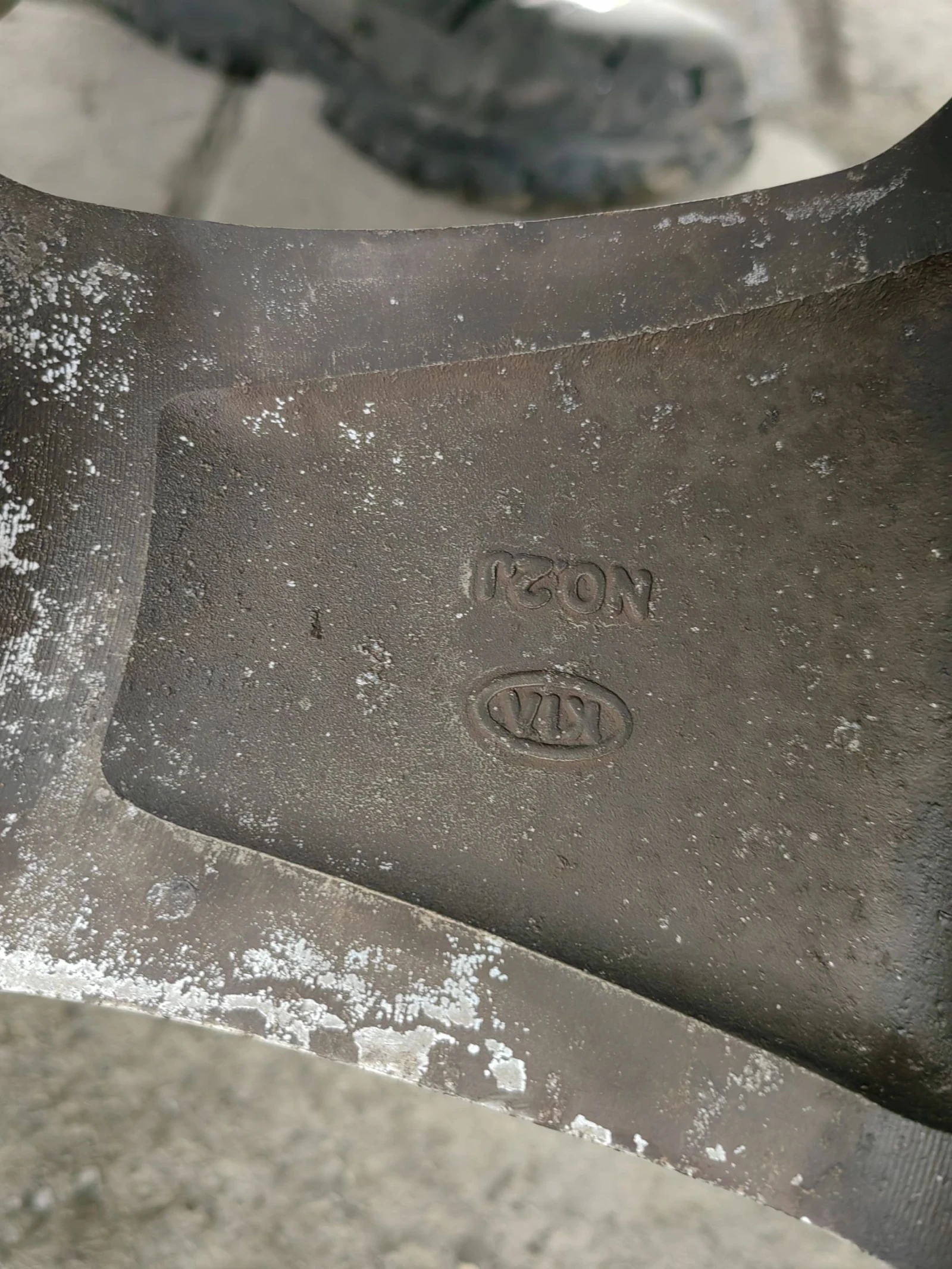 ���� � ������ 225/45R17 �� Kia Carens | Mobile.bg � ����������� 11