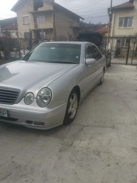 Mercedes-Benz E 270 - 2700 € / 5280.74 лв. - 73452147 3