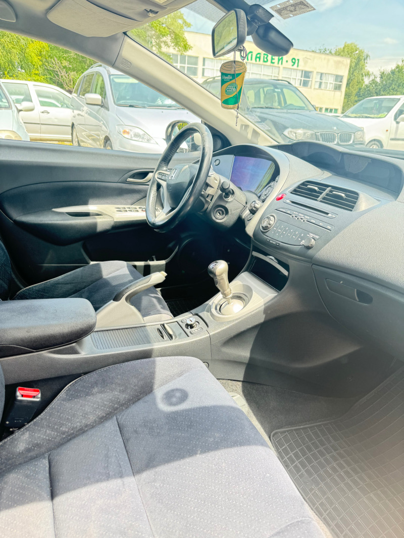 Honda Civic 2.2 i-CTDi подгрев , панорама , парктроник, снимка 13 - Автомобили и джипове - 46470784