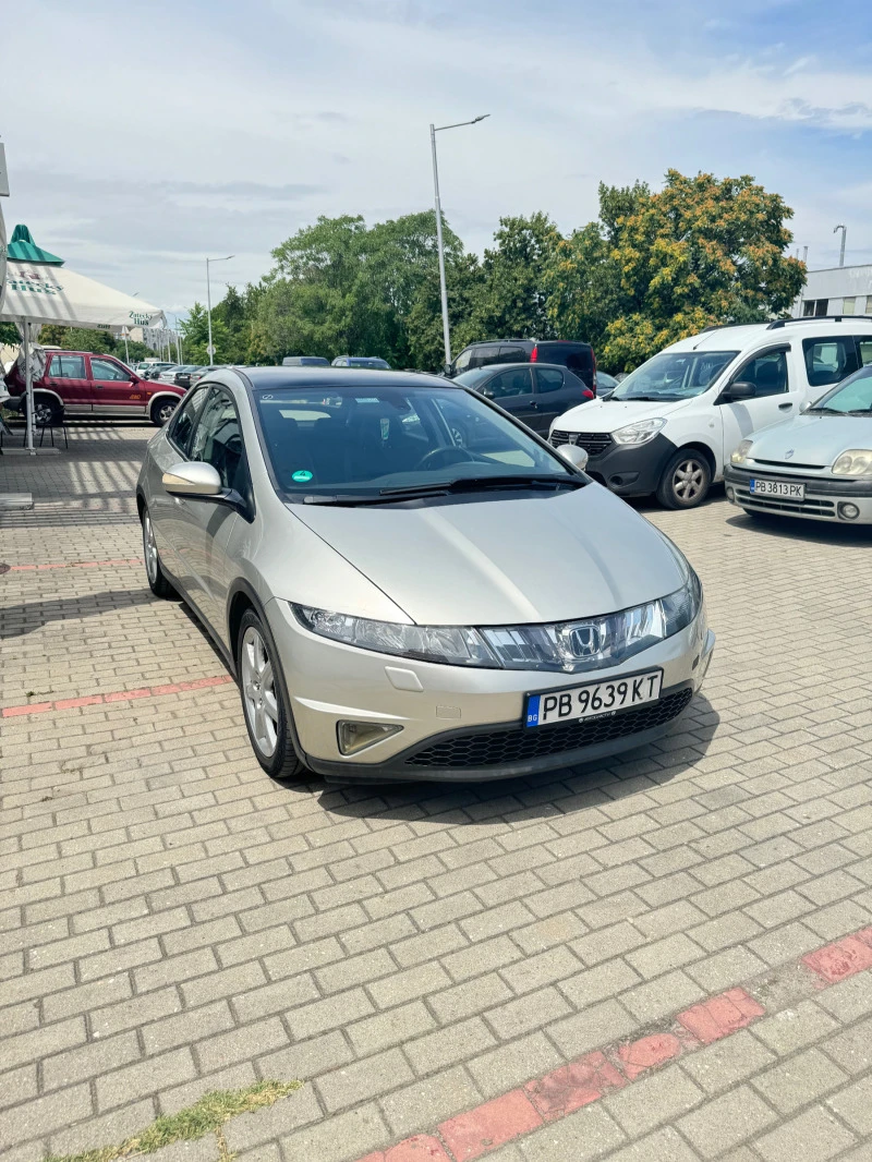 Honda Civic 2.2 i-CTDi подгрев , панорама , парктроник, снимка 1 - Автомобили и джипове - 47165633