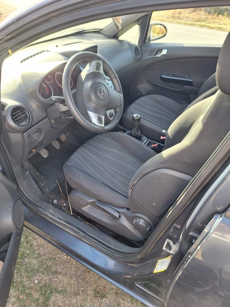 Opel Corsa, снимка 5 - Автомобили и джипове - 47792302