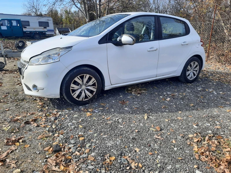 Peugeot 208 За ремонт, снимка 2 - Автомобили и джипове - 48135445