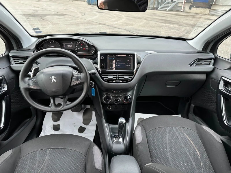 Peugeot 208 1.4d 68 к.с., снимка 10 - Автомобили и джипове - 48251282