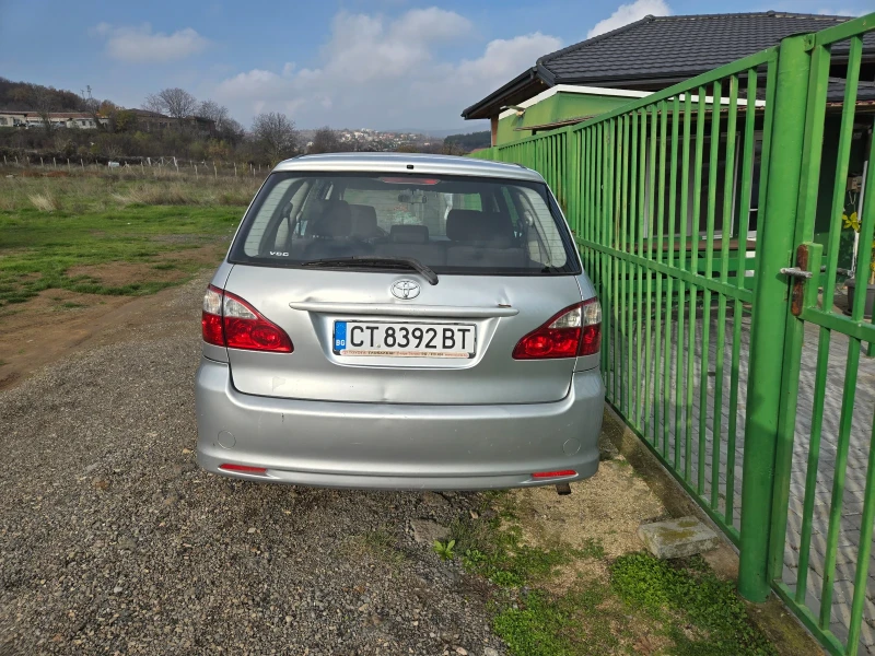 Toyota Avensis verso, снимка 3 - Автомобили и джипове - 52493384