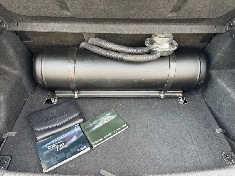 Hyundai I30 1.6i 135кс/АВТОМАТИК/ГАЗ КМЕ/141400км, снимка 15 - Автомобили и джипове - 52683084