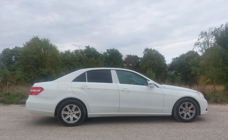 Mercedes-Benz E 200 2.2 CDI, снимка 4 - Автомобили и джипове - 52703521