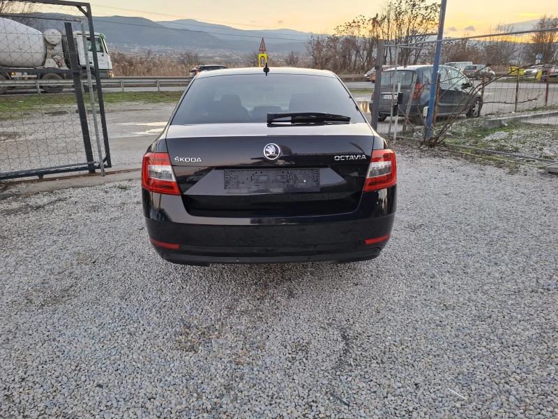 Skoda Octavia, снимка 5 - Автомобили и джипове - 52771175