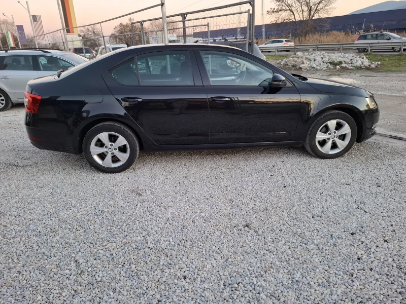 Skoda Octavia, снимка 7 - Автомобили и джипове - 52771175