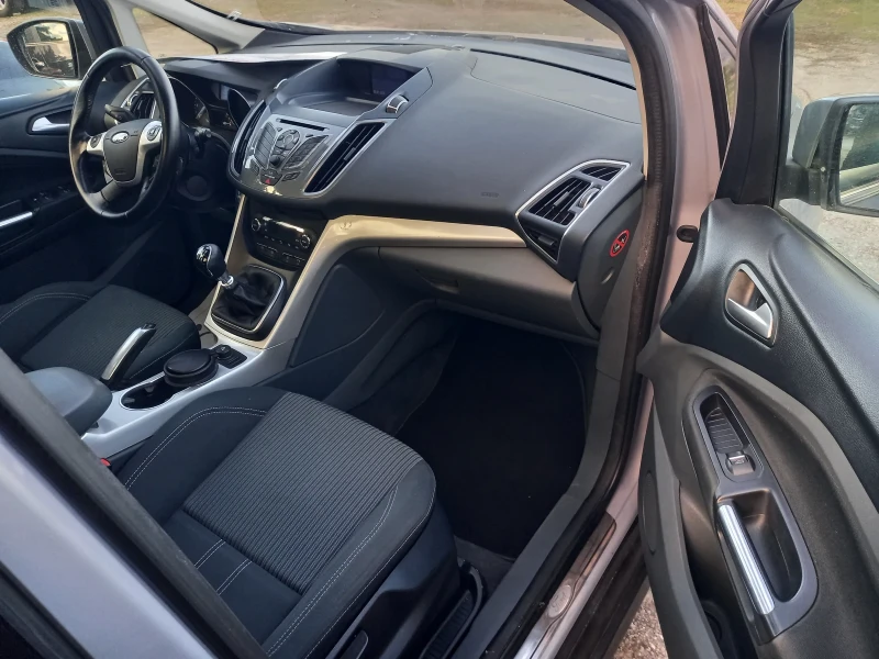 Ford C-max 1.6tdci 116 k.c. TiTANiUM NAVi Panorama 6 скорости, снимка 14 - Автомобили и джипове - 52957211