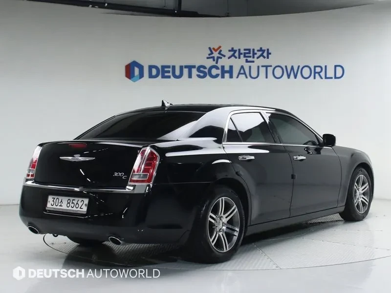 Chrysler 300c 3.6, снимка 3 - Автомобили и джипове - 54326117