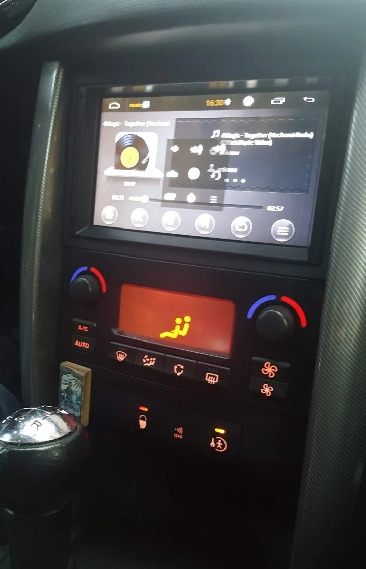 Peugeot 207 1, 6 HDI , снимка 15 - Автомобили и джипове - 55335896