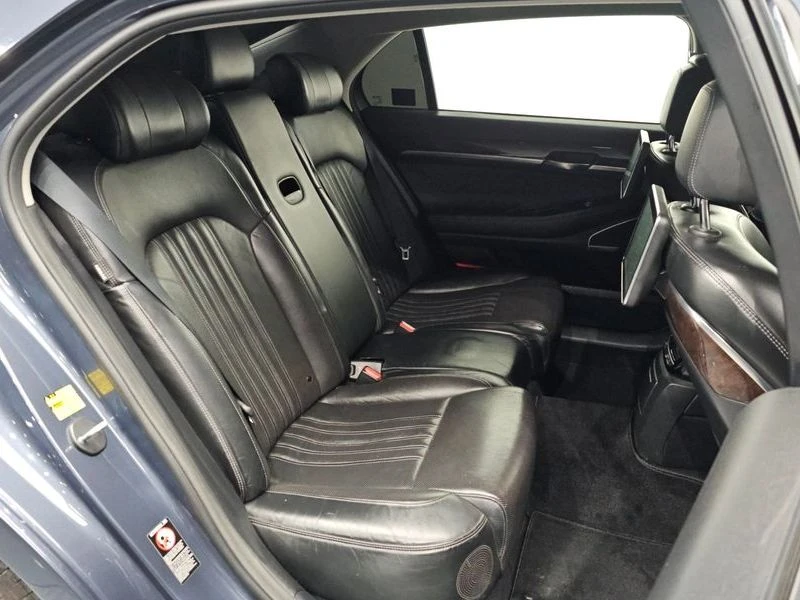 Genesis G90 3.3 Automatic, снимка 15 - Автомобили и джипове - 55598968