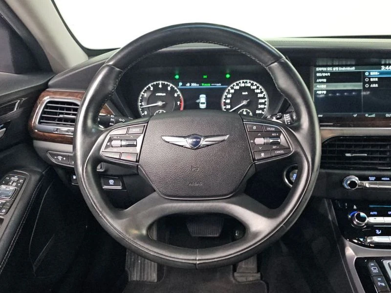 Genesis G90 3.3 Automatic, снимка 9 - Автомобили и джипове - 55598968