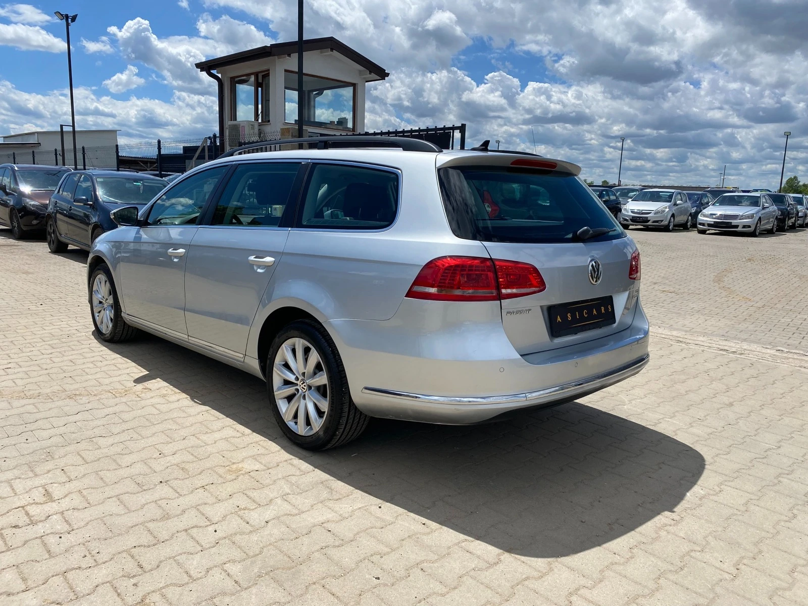 VW Passat 1.4I/METAN AUTOMATIC EURO 5B - изображение 3