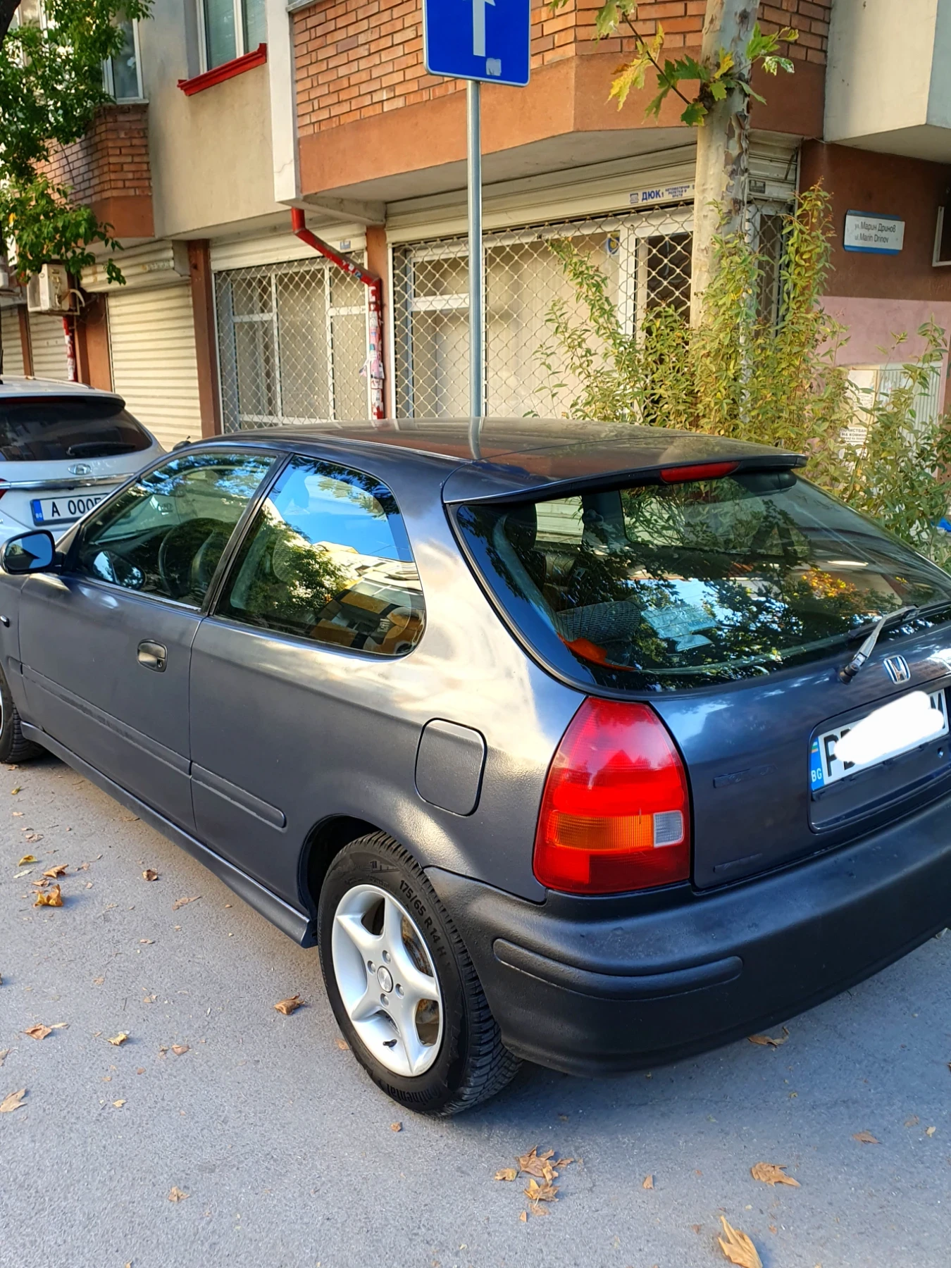 Honda Civic Hechbec 1.5 - изображение 5