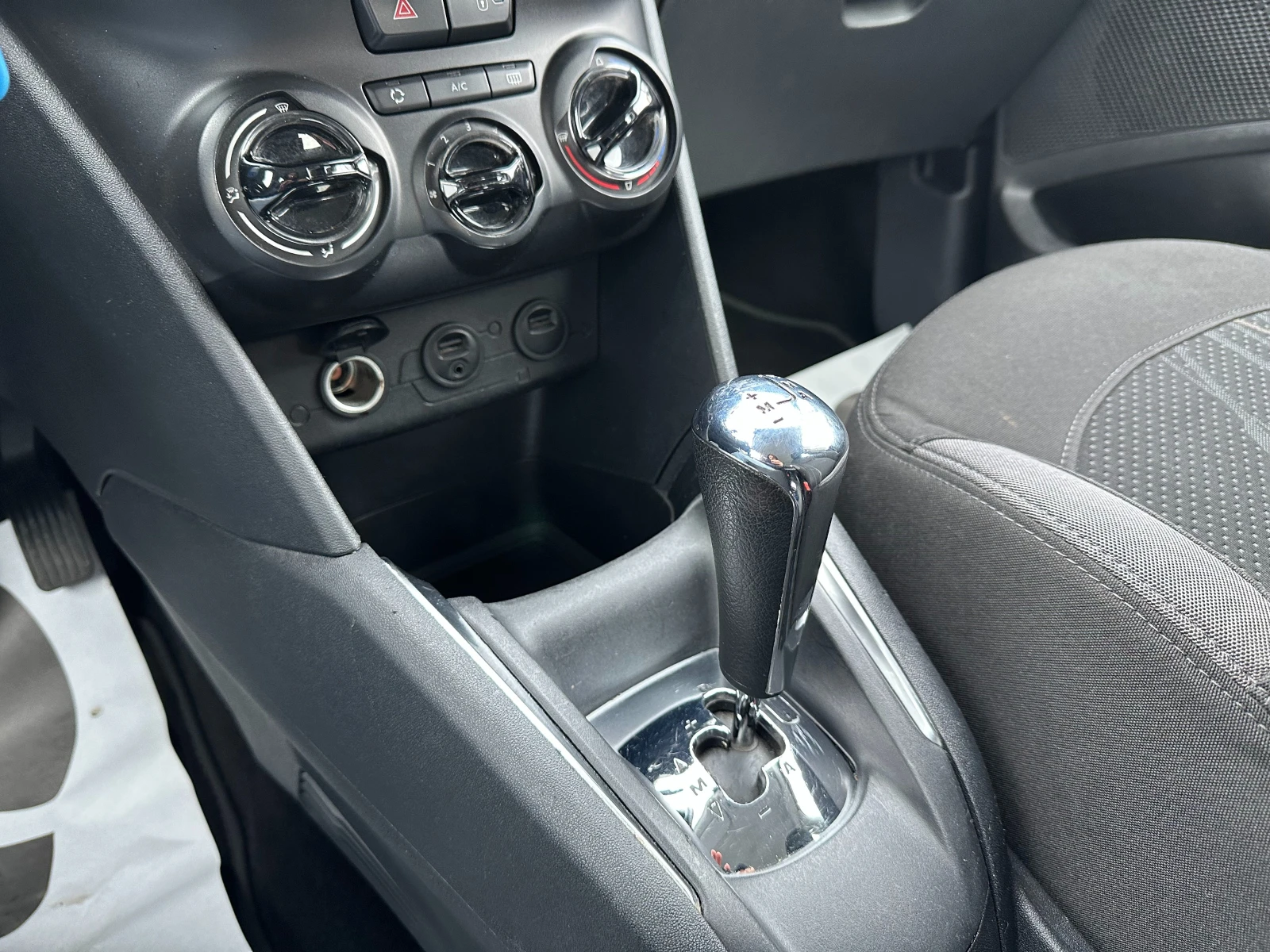 Peugeot 208 1.4d Автоматик | Mobile.bg — изображение 11