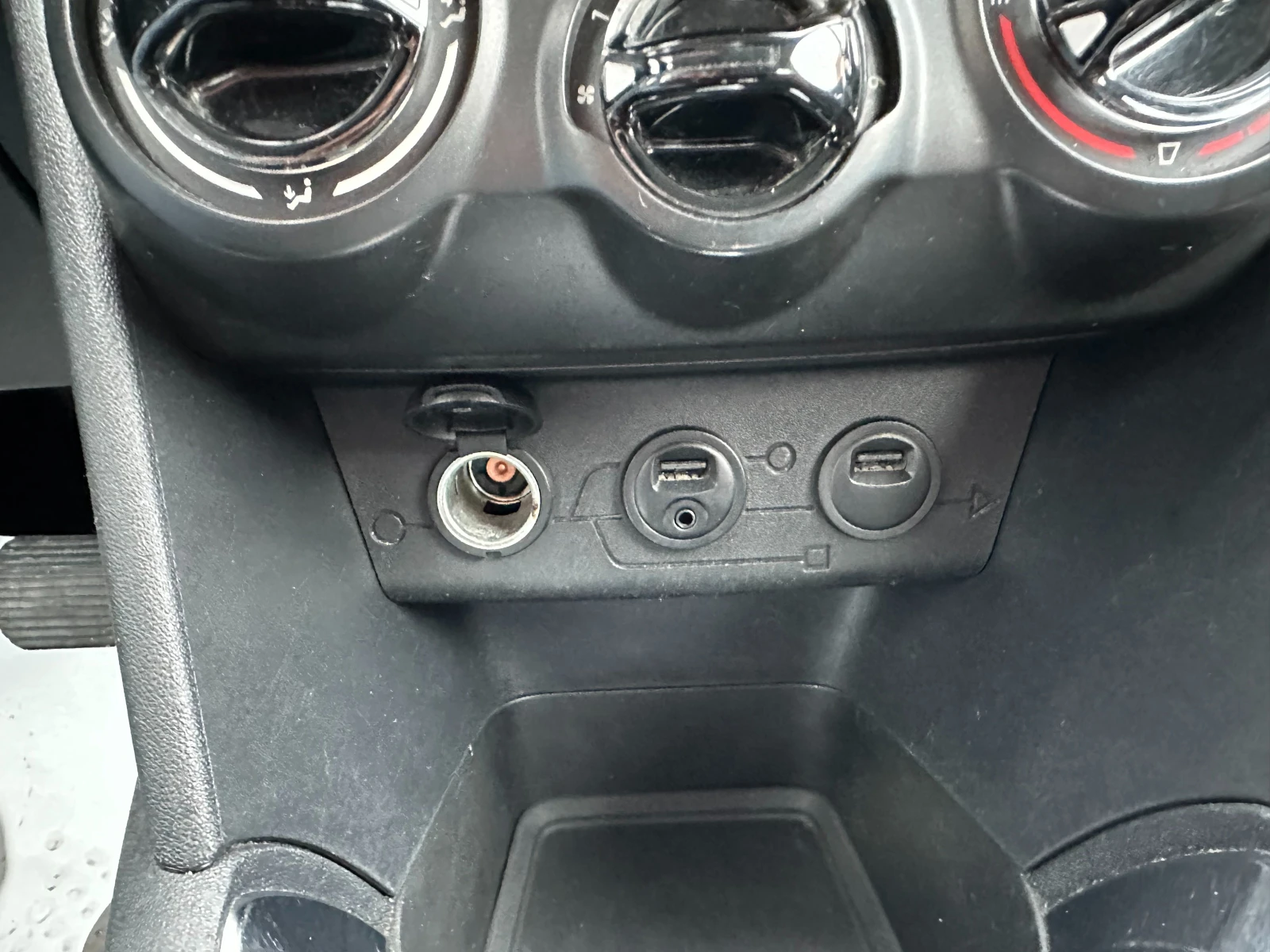 Peugeot 208 1.4d Автоматик | Mobile.bg — изображение 12