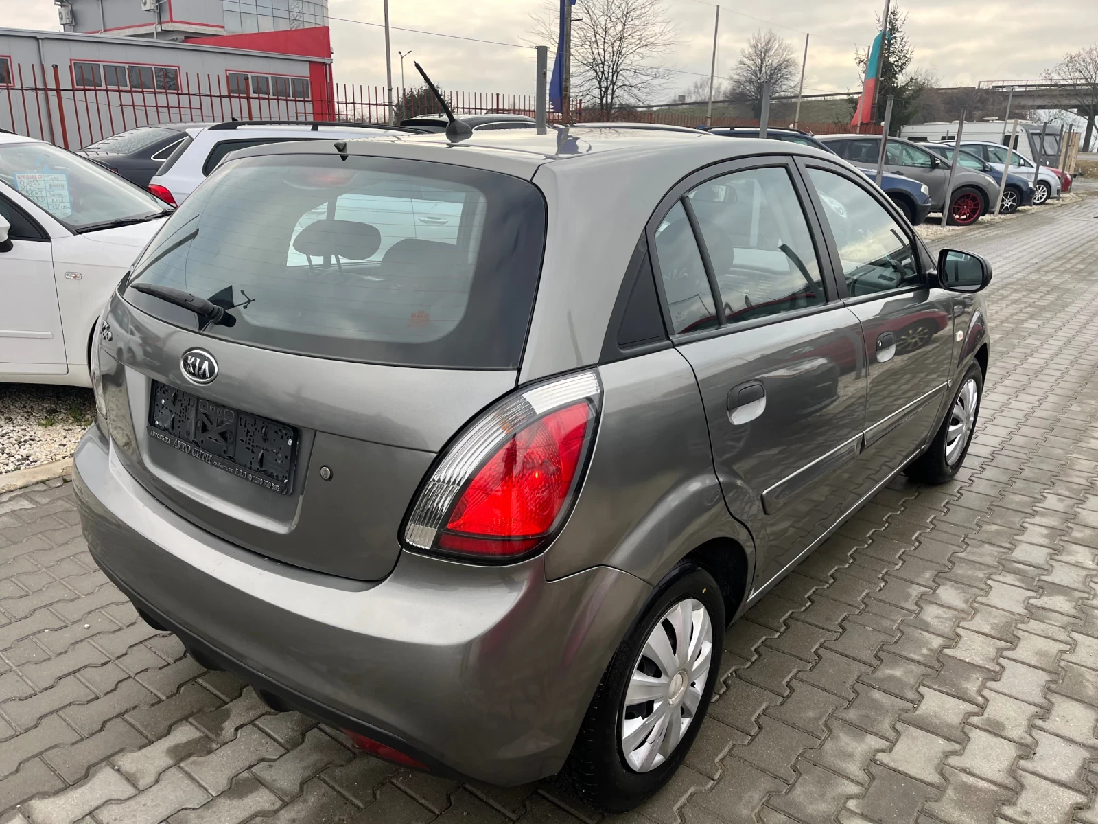 Kia Rio 1.4* Топ* Клима* Нови гуми* Нов внос*  - изображение 7