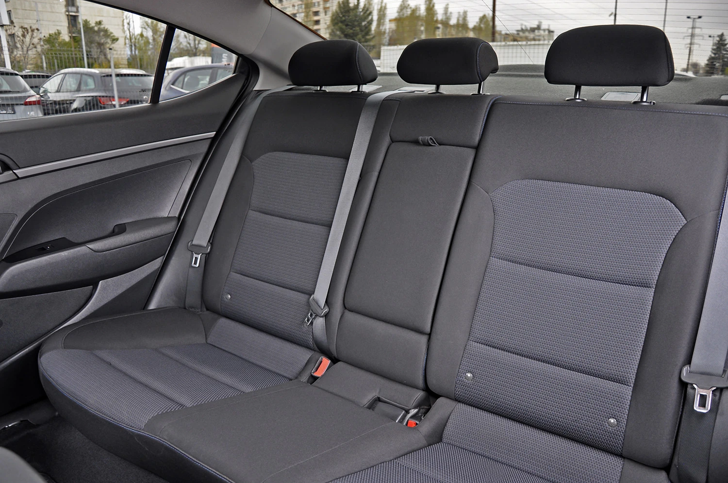 Hyundai Elantra 1.6 CRDi Automatic - изображение 10