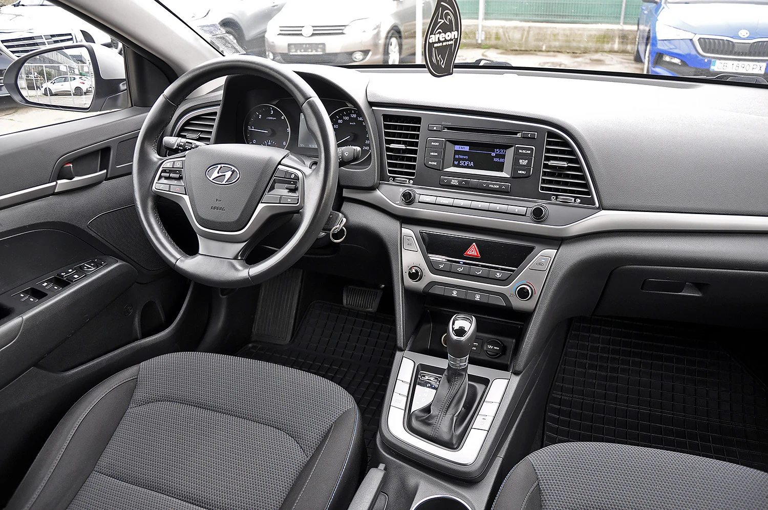Hyundai Elantra 1.6 CRDi Automatic - изображение 9