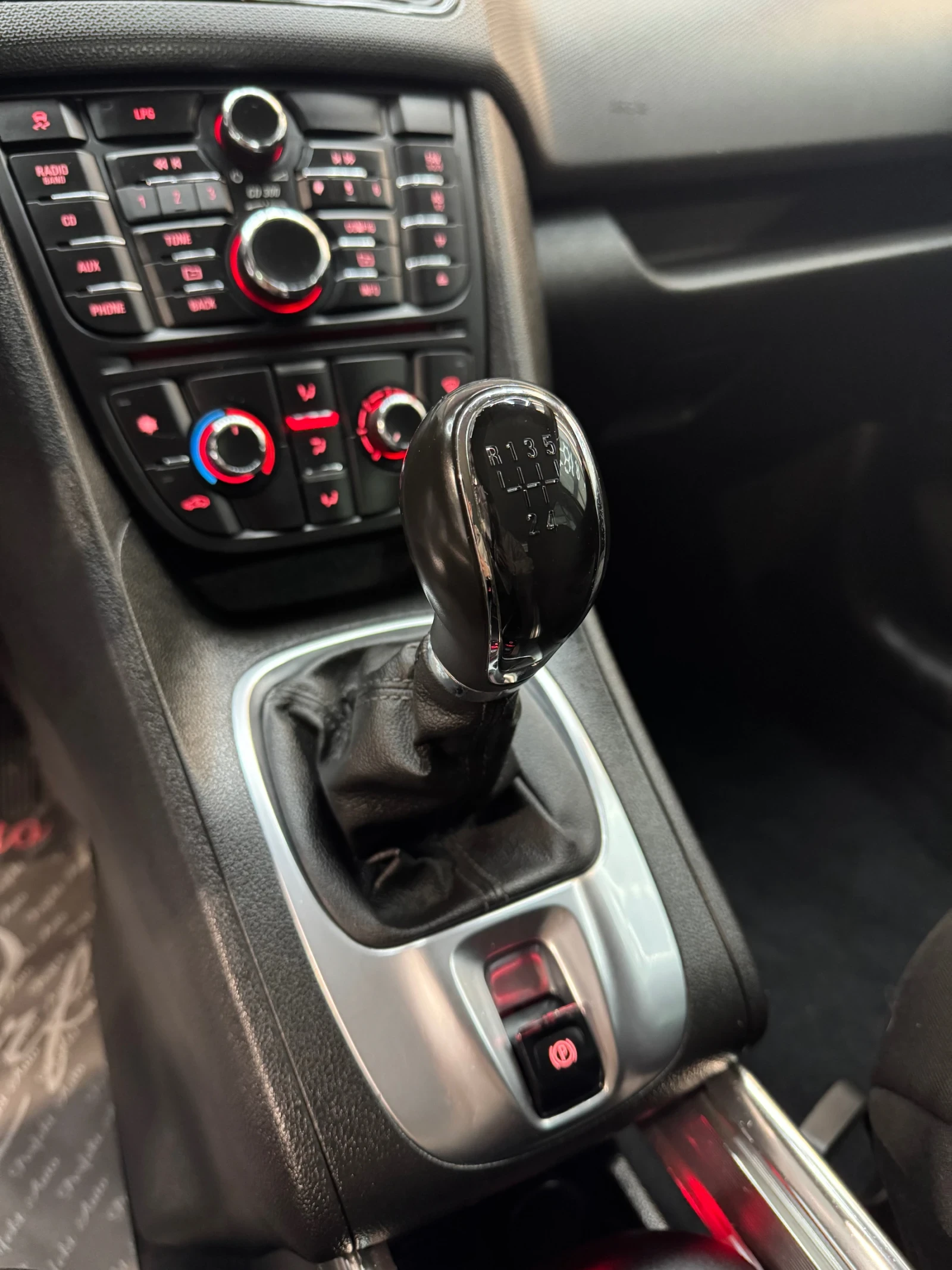 Opel Meriva 1.4 Бензин/Газ * Напълно обслужен *  - изображение 8