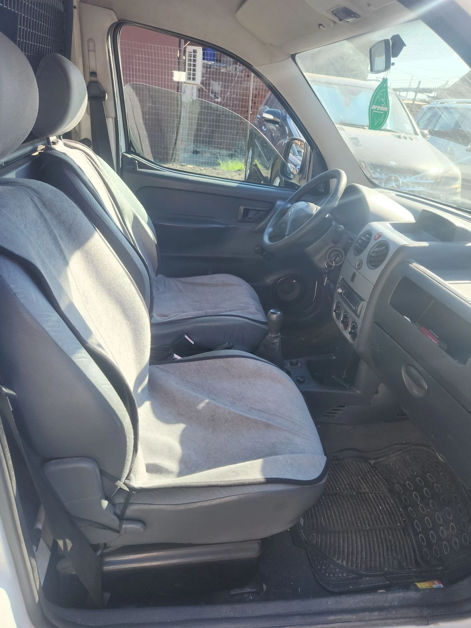 Citroen Berlingo Напълно Обслужен  - изображение 9