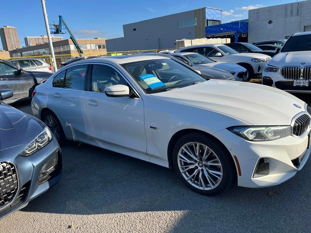 BMW 330 * 330e xDrive * CARFAX * БЕЗ ПЪРВОНАЧАЛНА ВНОСКА - изображение 3