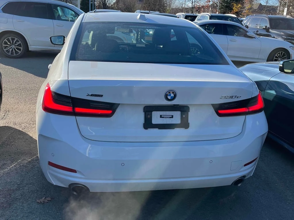 BMW 330 * 330e xDrive * CARFAX * БЕЗ ПЪРВОНАЧАЛНА ВНОСКА - изображение 4