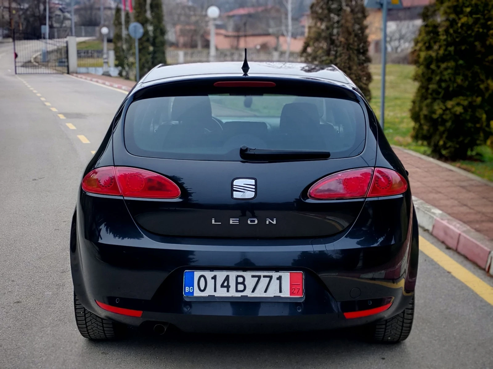 Seat Leon 1.9TDI(105)* BLACK-EDITION* XENON* НОВ ВНОС*  - изображение 6
